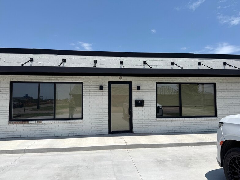 201 SE 3rd St, Oklahoma City, OK for lease - Building Photo - Image 3 of 14