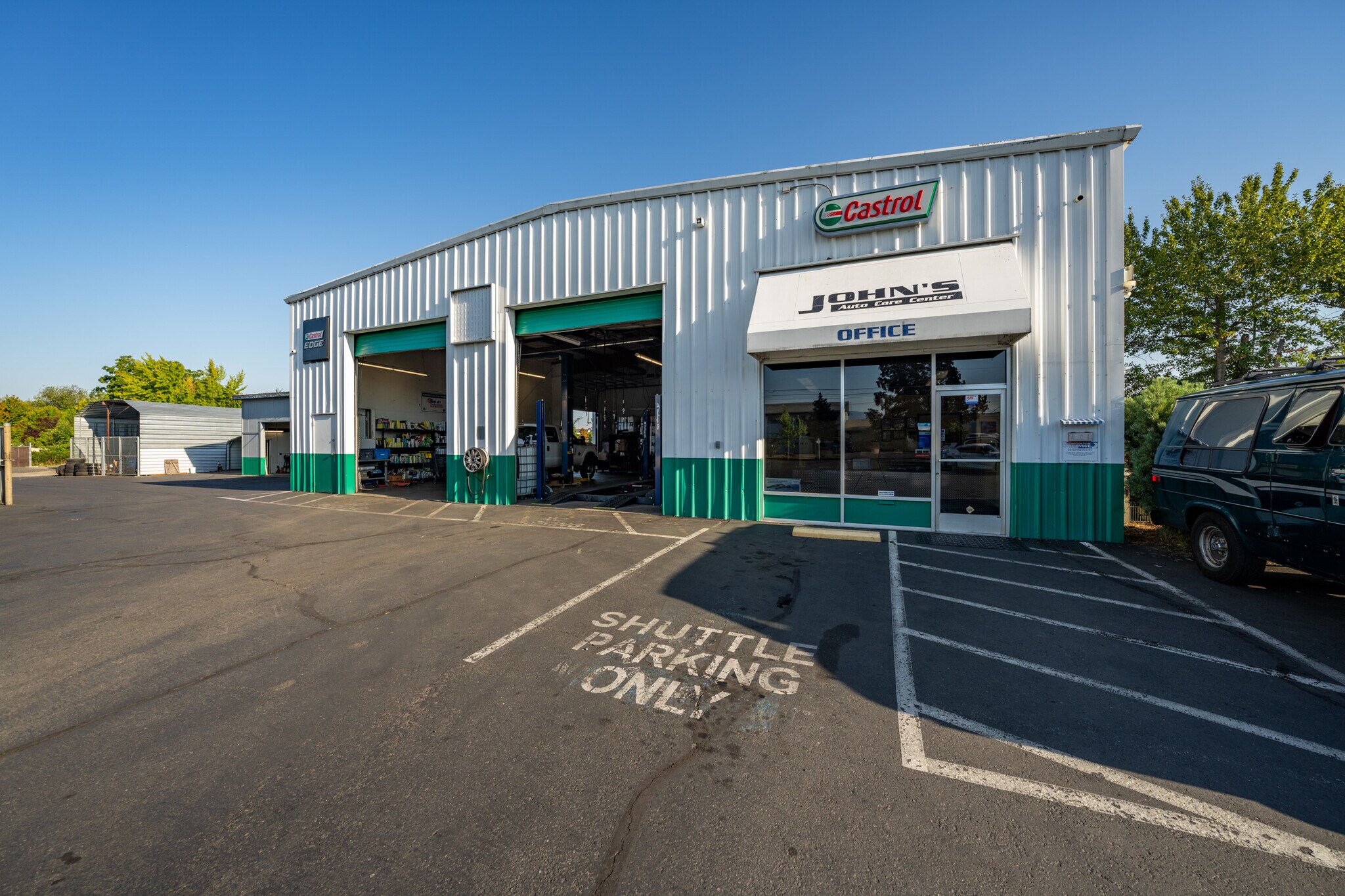 3311 Biddle Rd, Medford, OR à vendre Photo principale- Image 1 de 64