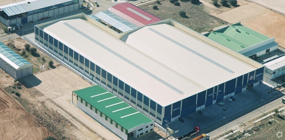 Calle la Cerámica, 234, Talavera de la Reina, Toledo à vendre - Photo du bâtiment - Image 3 de 10