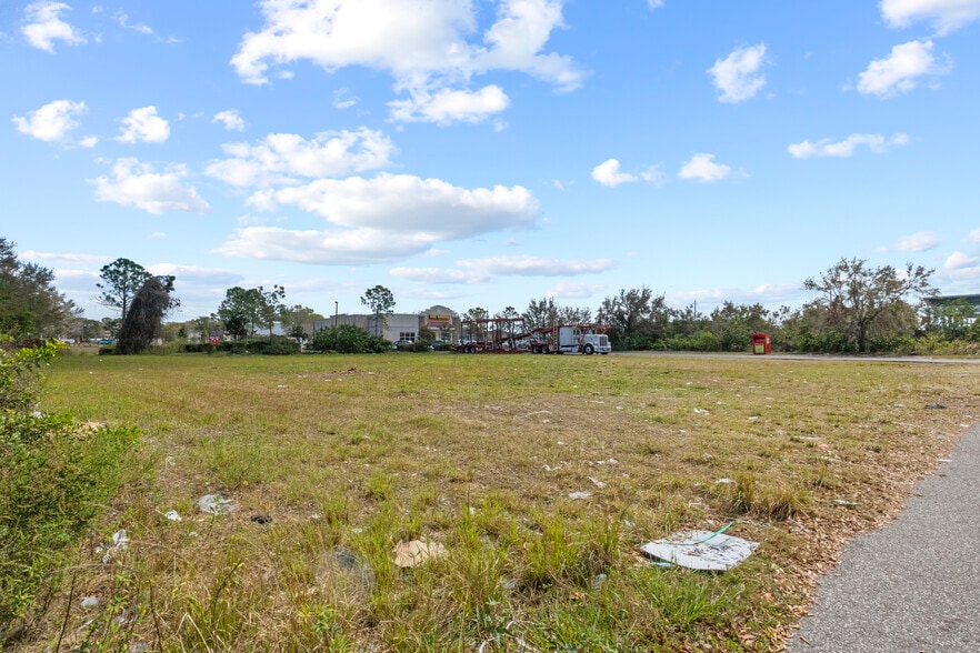 10728 Big Bend Rd, Riverview, FL for sale - Building Photo - Image 3 of 11