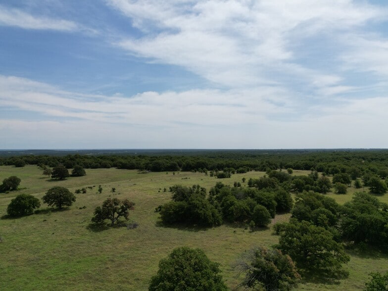 2116 FM 3301, Nocona, TX for sale - Building Photo - Image 1 of 31