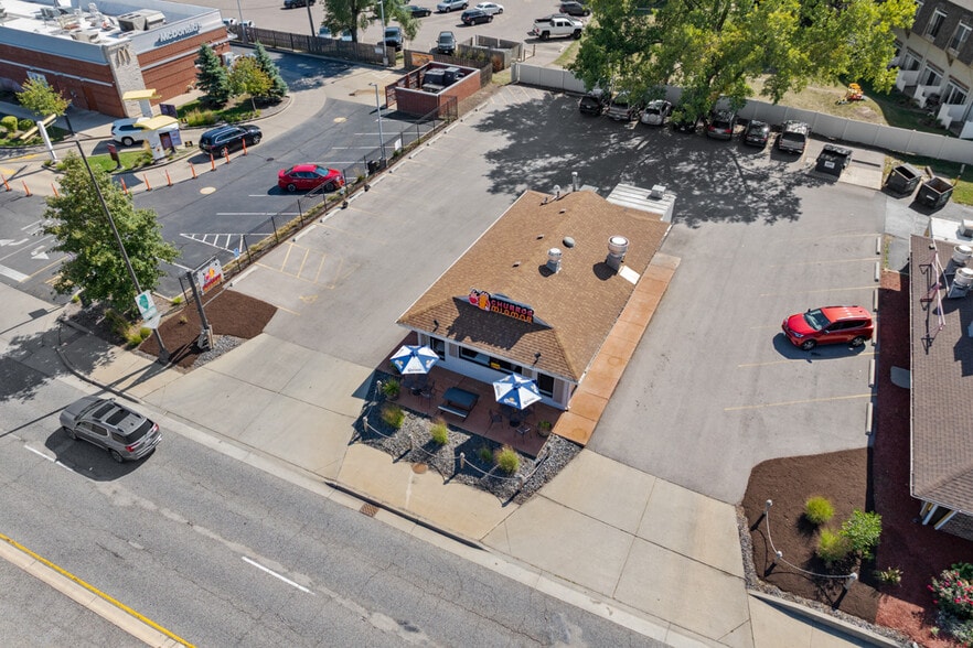 2115 W Main St, St Charles, IL for lease - Building Photo - Image 3 of 12