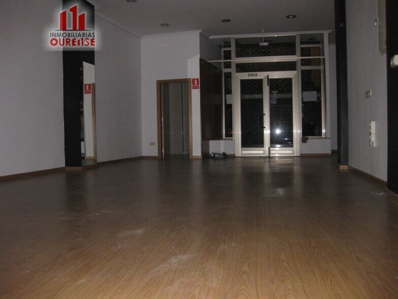 Retail in Ourense, Orense for lease - Primary Photo - Image 2 of 7