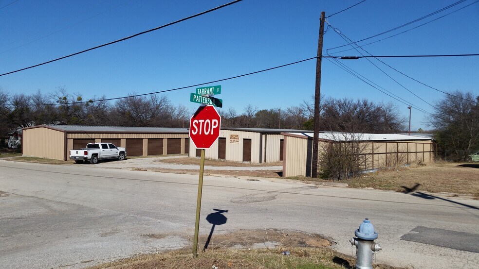 1211 E Tarrant St, Bowie, TX for sale - Primary Photo - Image 1 of 2