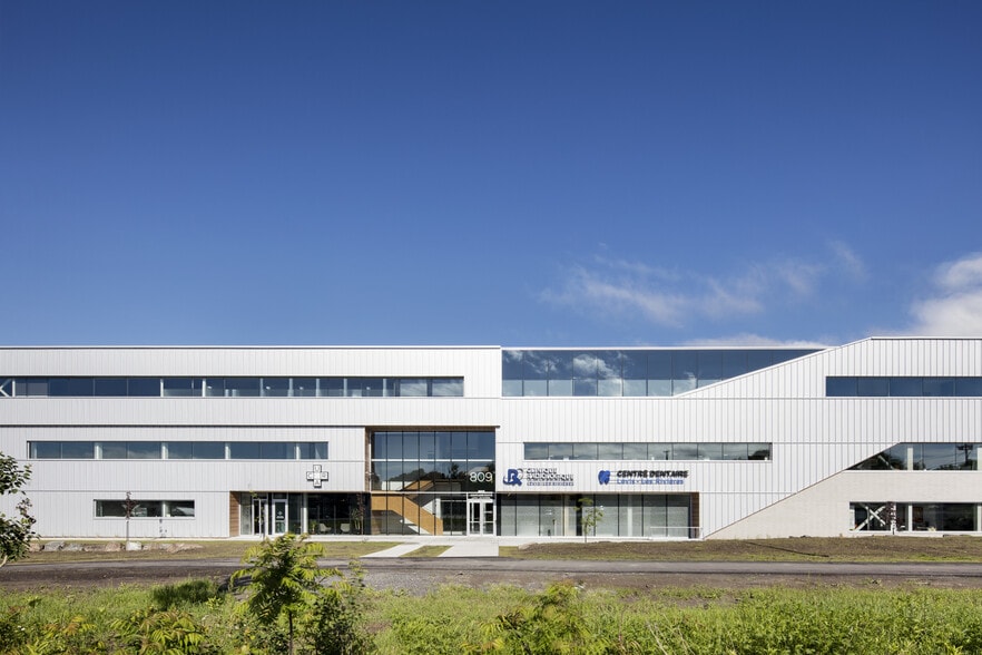 809 Rte Des Rivières, Lévis, QC for lease - Building Photo - Image 2 of 11