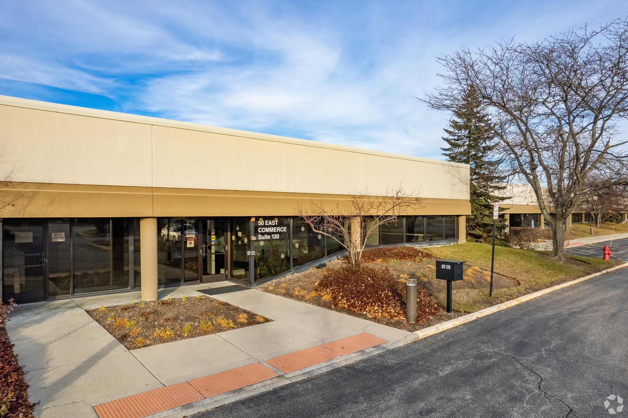 50 E Commerce Dr, Schaumburg, IL for lease Building Photo- Image 1 of 8