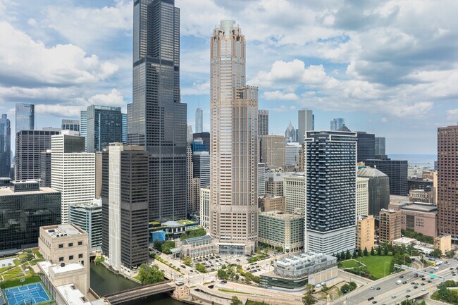 Plus de détails pour 311 S Wacker Dr, Chicago, IL - Bureau à louer