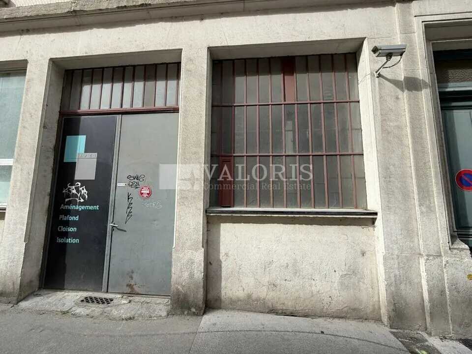 Commerce de détail dans Villeurbanne à louer Photo du bâtiment- Image 1 de 11