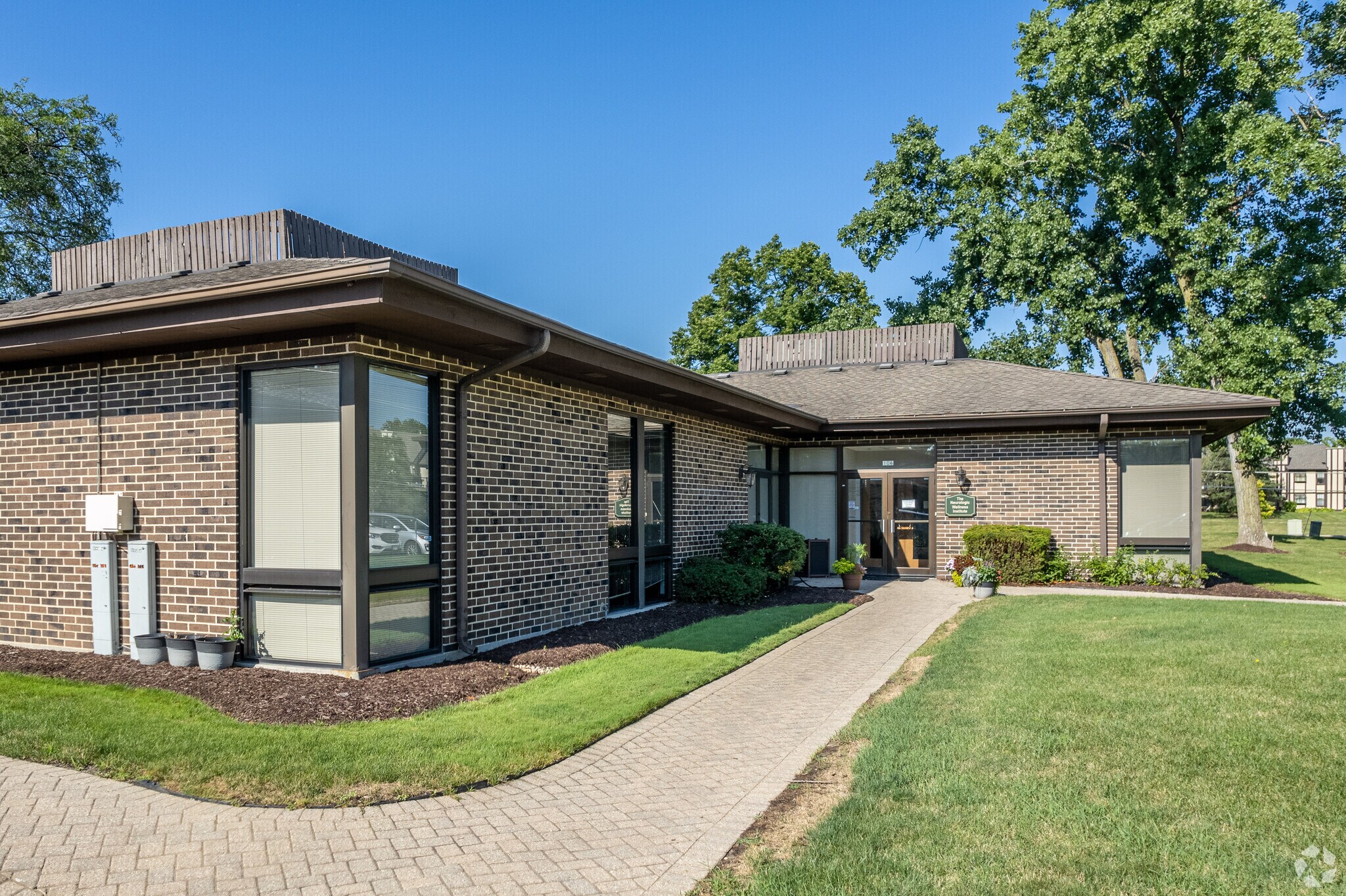 199 S Addison Rd, Wood Dale, IL à louer Photo du bâtiment- Image 1 de 7