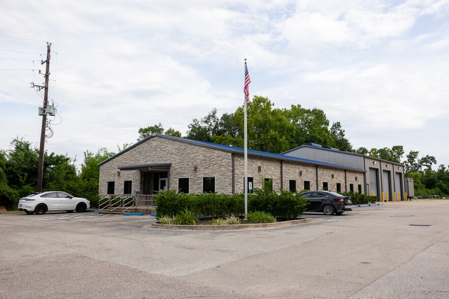 8810 Fm 1960 Bypass Rd W, Humble, TX for sale - Building Photo - Image 2 of 8