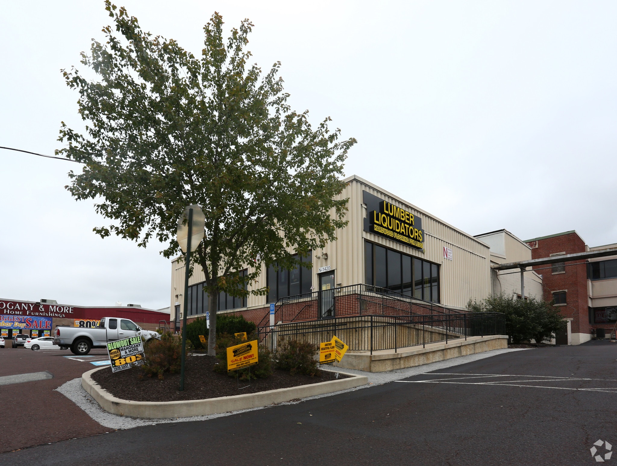 1420 E East Dr, Oaks, PA for lease Primary Photo- Image 1 of 7
