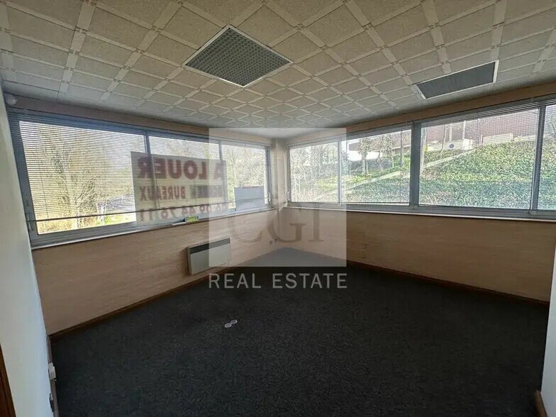 24 Rue Des Aulnes, Champagne-au-Mont-d'Or à louer - Photo intérieure - Image 2 de 6