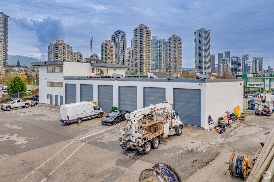 2555 Gilmore Ave, Burnaby, BC for lease - Building Photo - Image 2 of 3