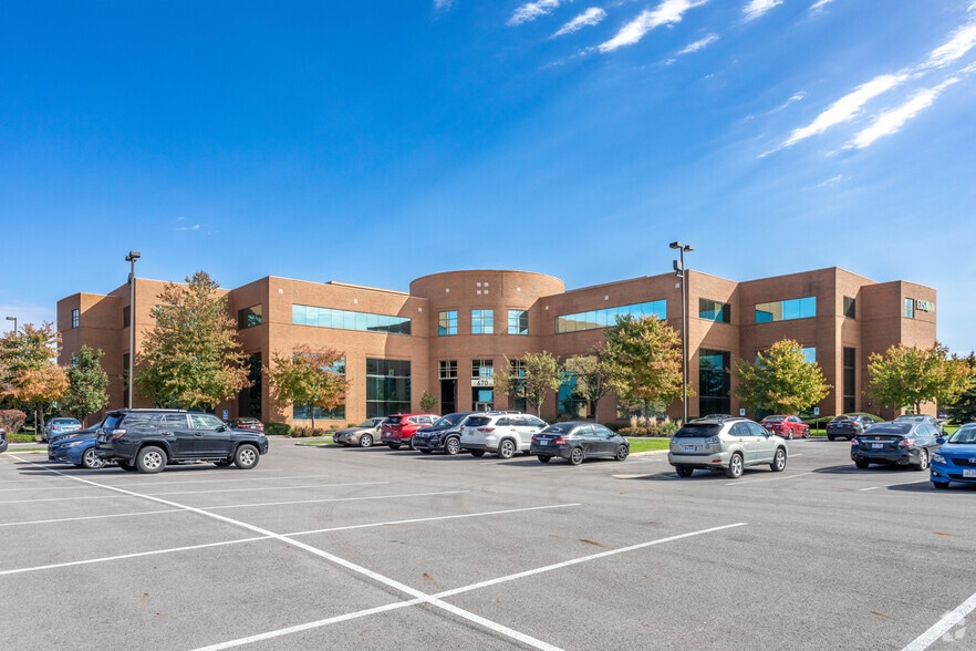 670 Morrison Rd, Gahanna, OH à louer - Photo du bâtiment - Image 2 de 23