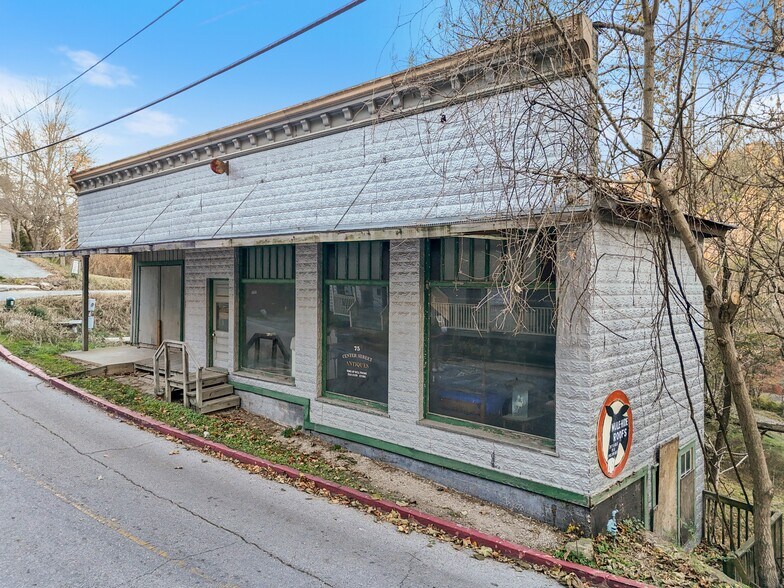 75 Center St, Eureka Springs, AR à vendre - Photo du bâtiment - Image 3 de 33