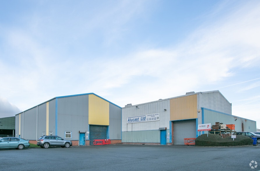 Western Way, Wednesbury for sale - Primary Photo - Image 1 of 5