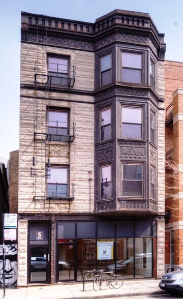 2769 N Lincoln Ave, Chicago, IL à louer - Photo du bâtiment - Image 1 de 4