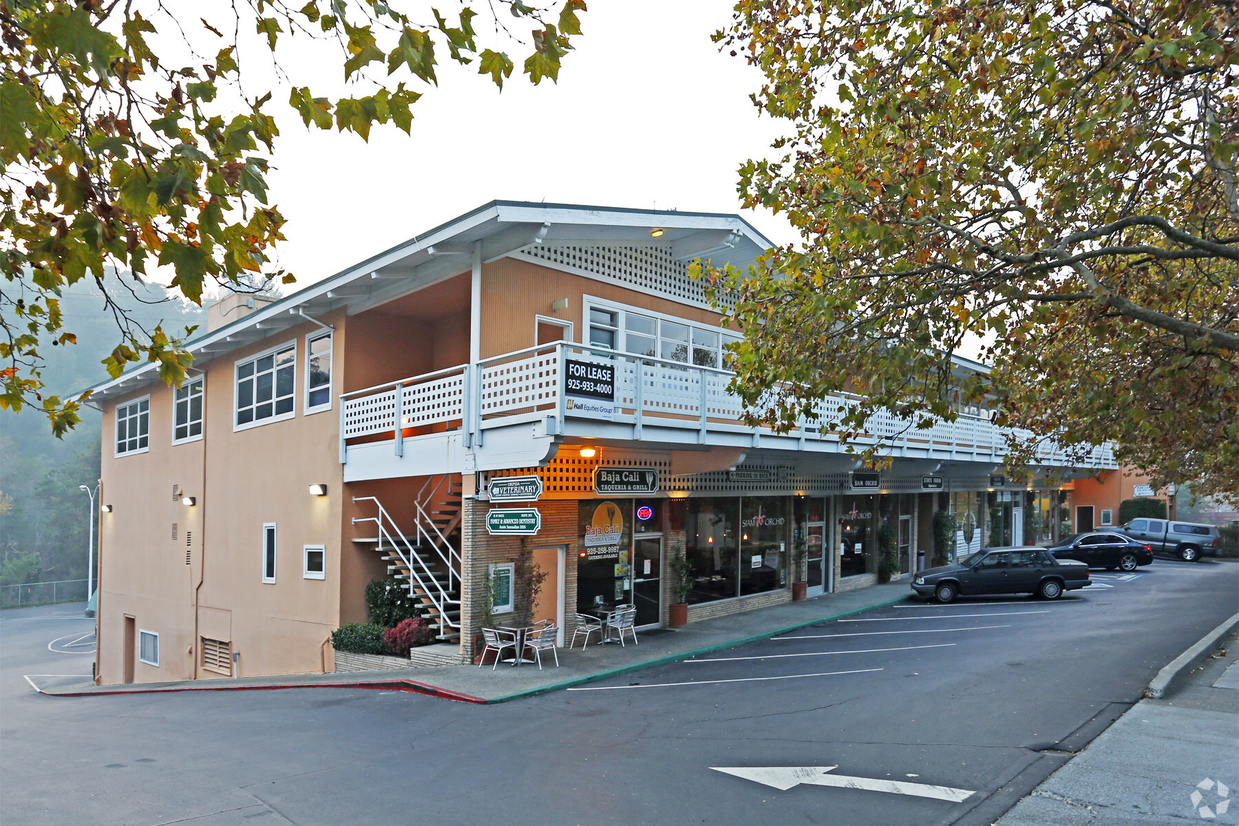 23 Orinda Way, Orinda, CA for lease Primary Photo- Image 1 of 9