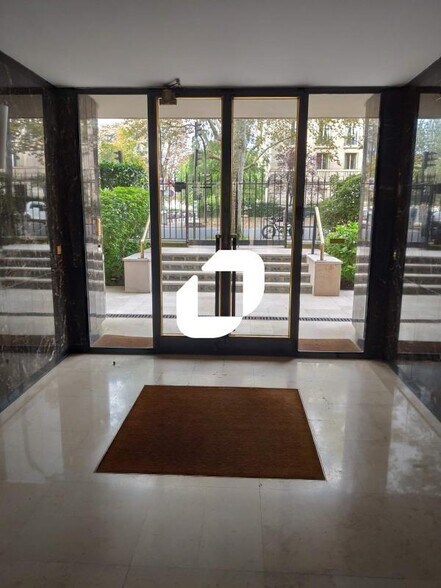 79 Boulevard Suchet, Paris à vendre - Hall d’entrée - Image 2 de 4