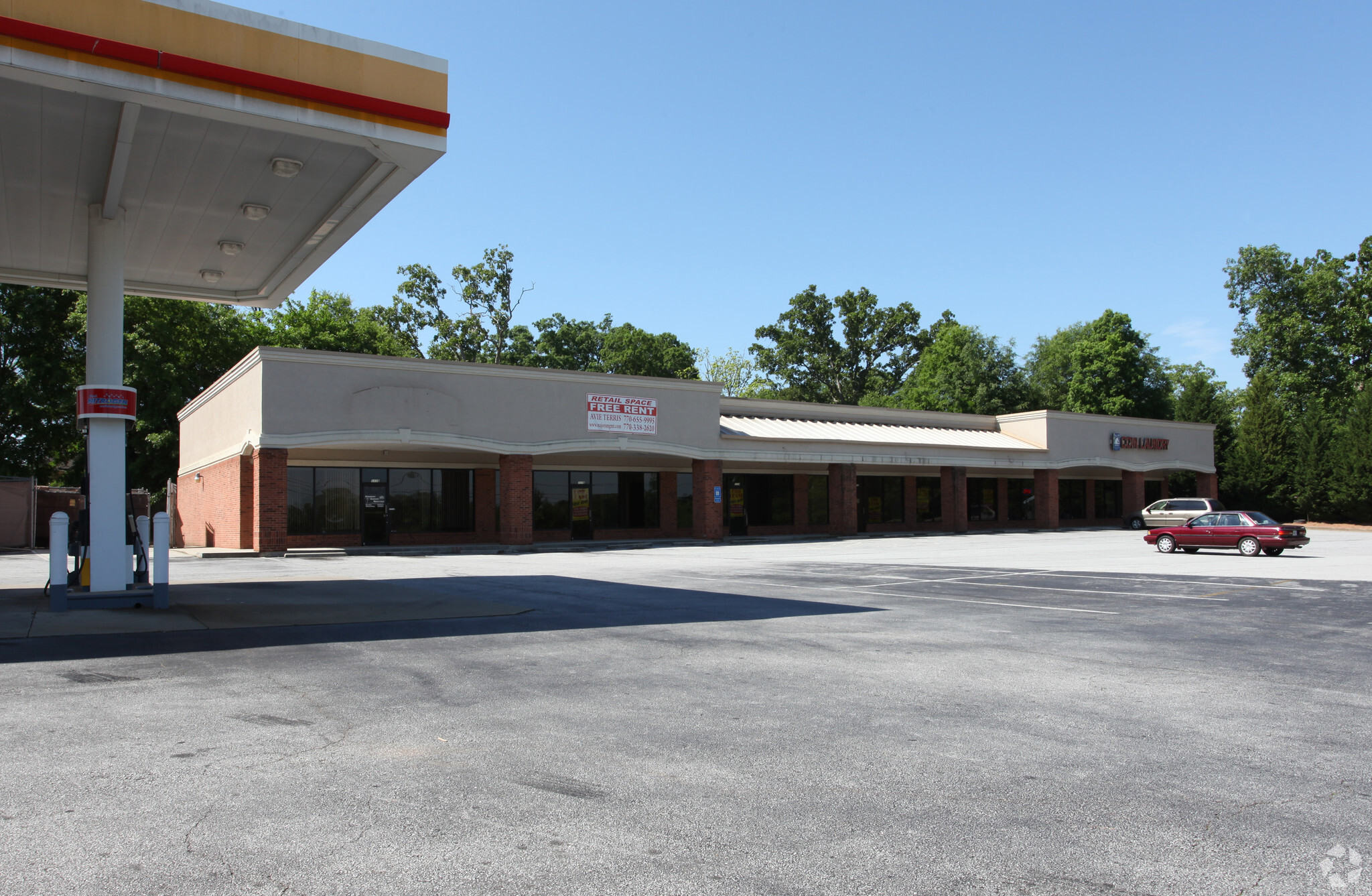 1108-1118 E Church St, Monroe, GA for lease Primary Photo- Image 1 of 6