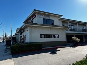 1050 Blossom Hill Rd, San Jose, CA à louer Photo du bâtiment- Image 1 de 5
