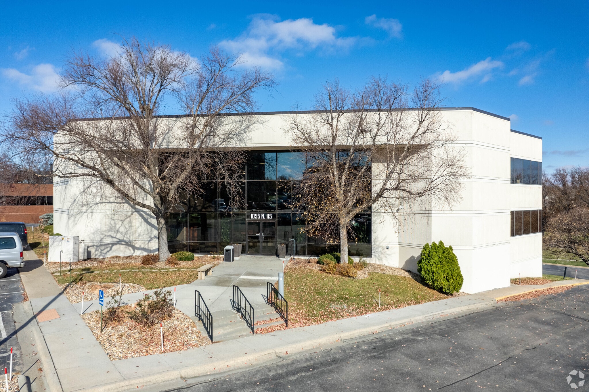 1055 N 115th St, Omaha, NE for lease Primary Photo- Image 1 of 8