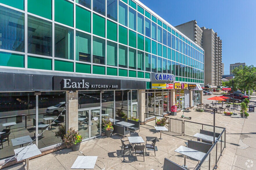 8625 112th St, Edmonton, AB à louer - Photo du bâtiment - Image 2 de 5
