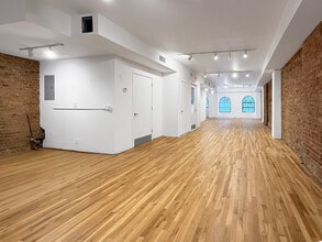 16 E 41st St, New York, NY for lease Interior Photo- Image 2 of 8