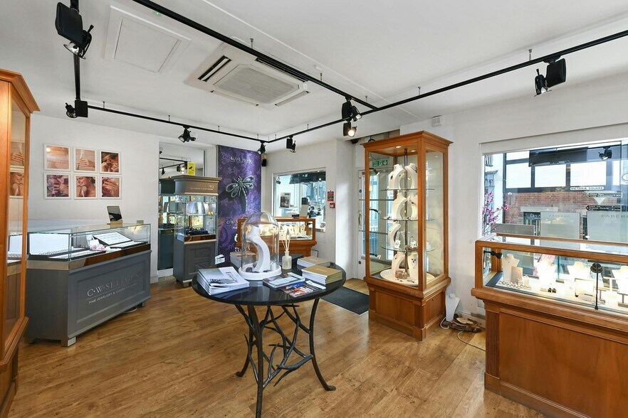 2 Victoria Sq, Ashbourne à vendre - Photo du bâtiment - Image 3 de 8