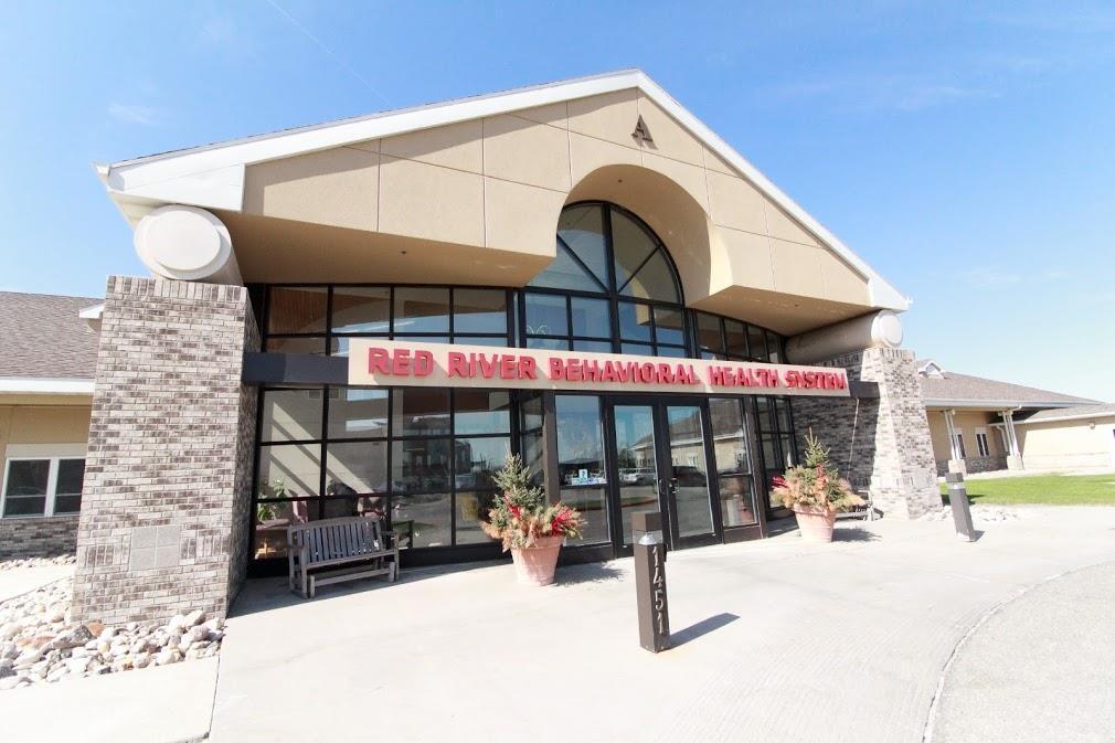 1451 S 44th Ave, Grand Forks, ND à vendre Photo du bâtiment- Image 1 de 11