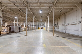 2100 S Washington Ave, Lansing, MI for lease Interior Photo- Image 2 of 3