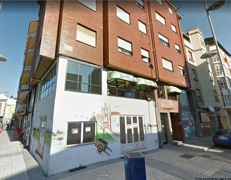 Calle Gregoria Campillo, 18, Ponferrada, León à vendre - Photo du bâtiment - Image 2 de 2