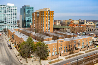 Plus de détails pour 100 Forest Pl, Oak Park, IL - Bureau/Médical, Vente au détail à louer