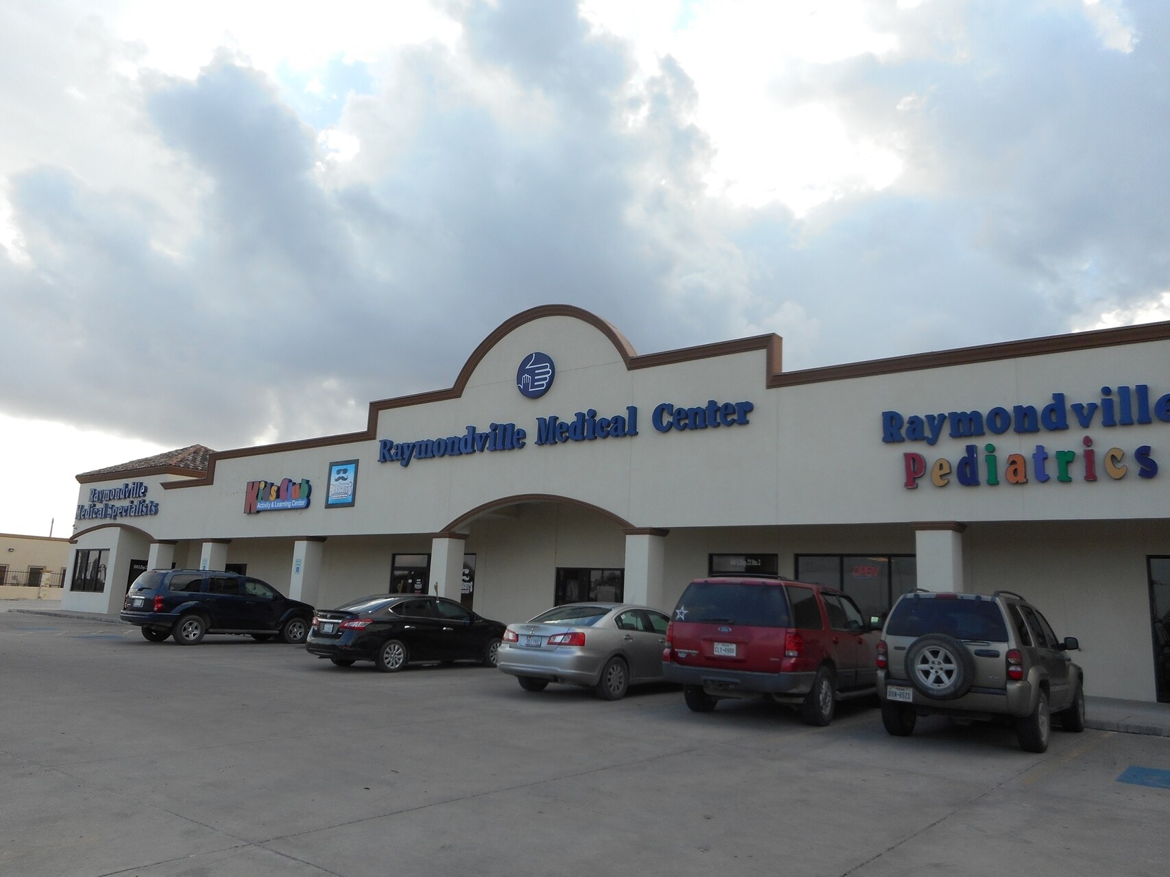 640 S Expressway 77, Raymondville, TX for lease Primary Photo- Image 1 of 7