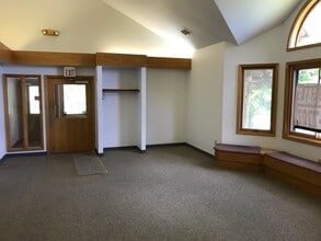 1372 State Route 5, Chittenango, NY for lease Interior Photo- Image 1 of 4
