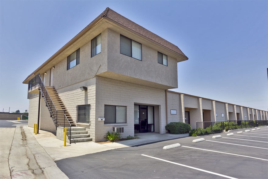 455 W La Cadena Dr, Riverside, CA for lease - Building Photo - Image 1 of 7