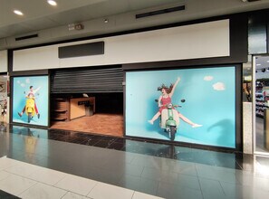 Commerce de détail dans Barberà del Vallès, Barcelona à louer Photo intérieure- Image 1 de 5