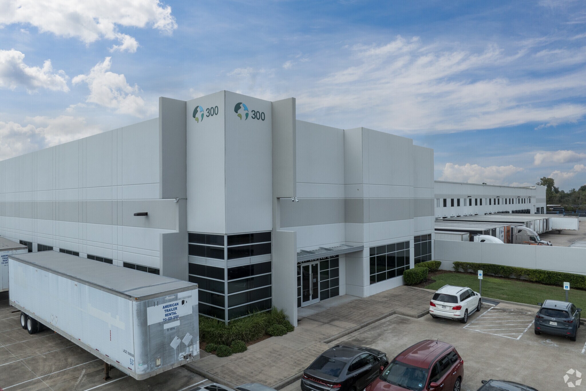 300 Airtex Dr, Houston, TX à louer Photo du bâtiment- Image 1 de 18