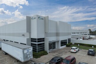 Plus de détails pour 300 Airtex Dr, Houston, TX - Industriel à louer