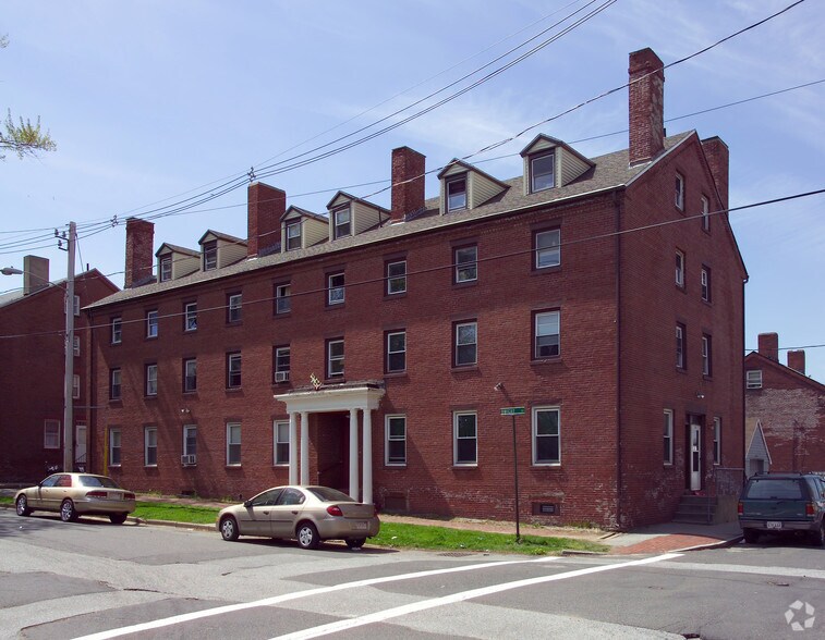 2-6 Dwight St, Chicopee, MA for sale - Building Photo - Image 2 of 2