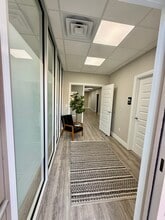 2717 N Highway 89, Pleasant View, UT à louer Photo intérieure- Image 2 de 24