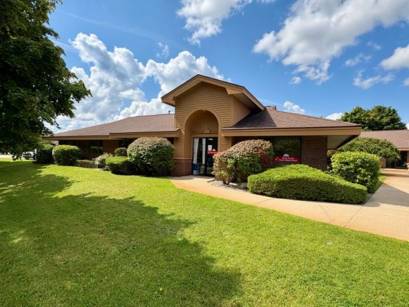 3221 Logan Valley Rd, Traverse City, MI for lease Building Photo- Image 1 of 20