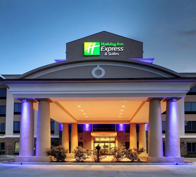 639 S Canal St, Natchez, MS for sale - Building Photo - Image 2 of 17