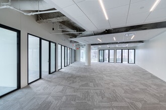 8010 Towers Crescent Dr, Vienna, VA for lease Interior Photo- Image 2 of 6