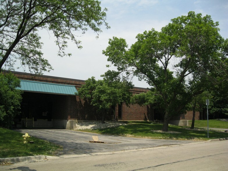 1401-2818 Centre Circle Dr, Downers Grove, IL à louer - Photo du bâtiment - Image 3 de 3