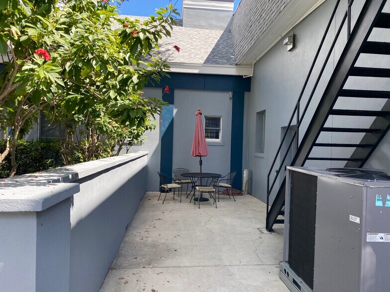 99 6th St SW, Winter Haven, FL à louer - Photo du bâtiment - Image 3 de 5