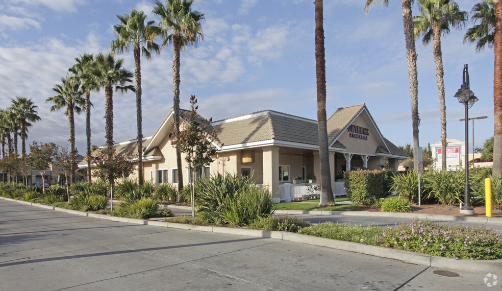 620-696 Blossom Hill Rd, San Jose, CA for lease - Building Photo - Image 2 of 10