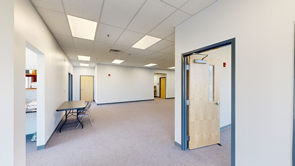 280 Locke Ave, Woolwich Township, NJ for lease - Matterport 3D Scan - Image 3 of 36