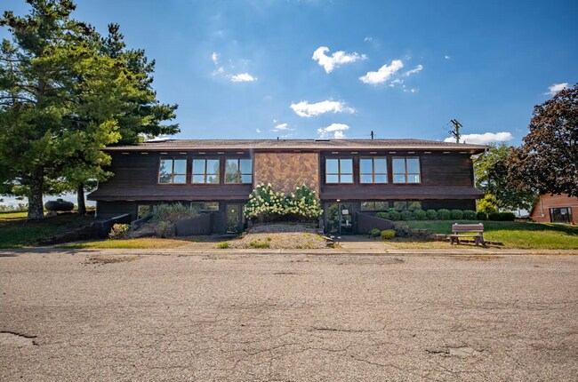 Plus de détails pour 245 Tanglewood Ct, Taylorsville, KY - Commerce de détail à vendre