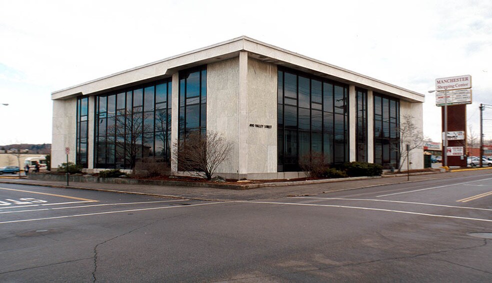 490 Valley St, Manchester, NH for sale - Building Photo - Image 3 of 9